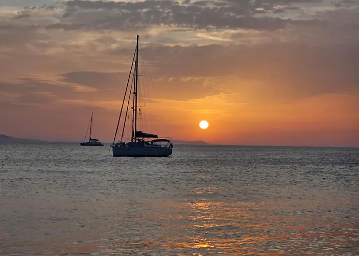 Can-can * Mykonos Town